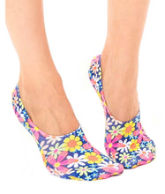 Living Royal No Show Socks , Retro Flowers