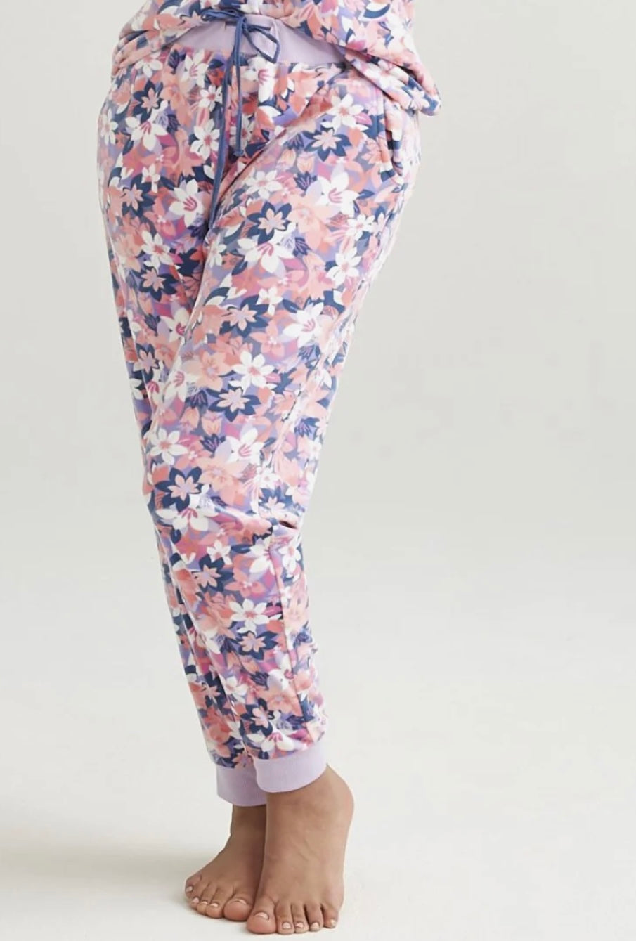 Vera Bradley Ribbed Jogger Pajama Pants in Rosa Blush