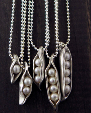 Vintage Pearl ~ Mini Peas in a Pod Necklace